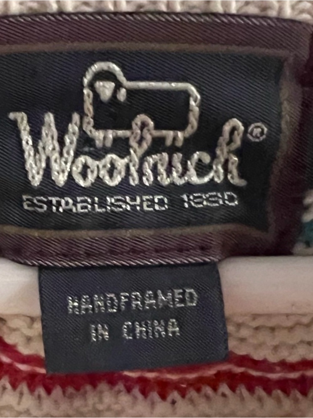 Woolrich Black and Cream Logo Knit Label Canadian Motif / embroidered / vintage - Picture 2 of 4